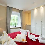 Parkresidenz Christian Viii Hotel Archsum