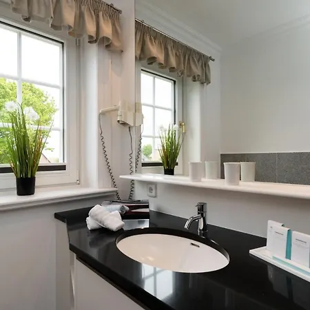 Parkresidenz Christian Viii Hotel 4*